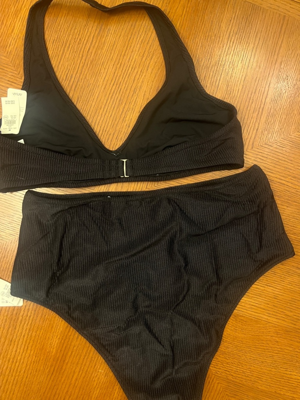Aerie Ribbed Black Bikini set halter top
Style B15 - Picture 5 of 5